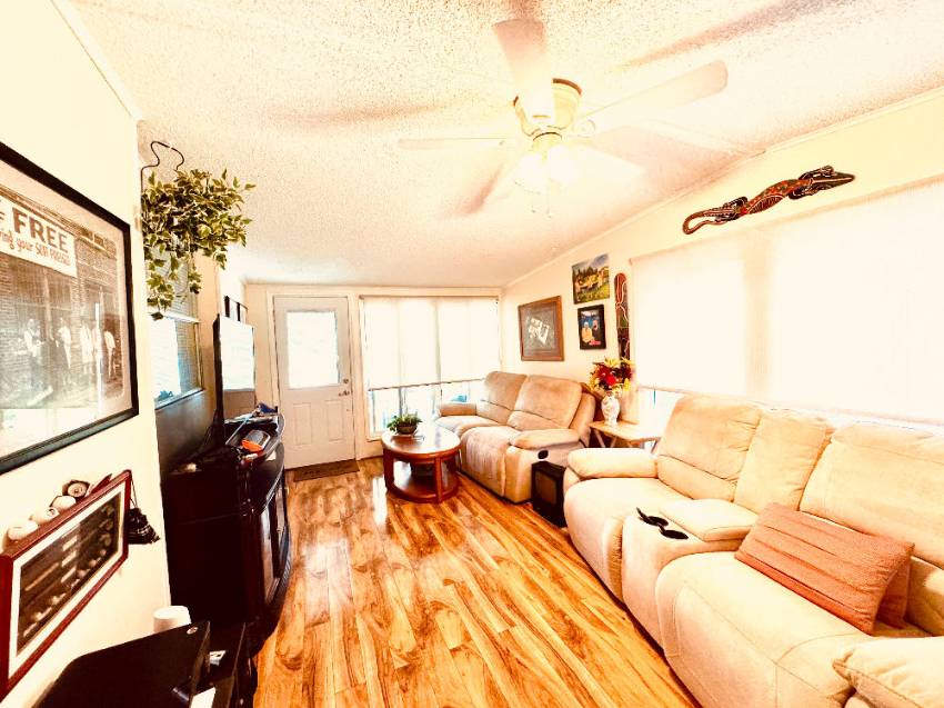 1418 Deverly Drive a Lakeland, FL Mobile or Manufactured Home for Sale